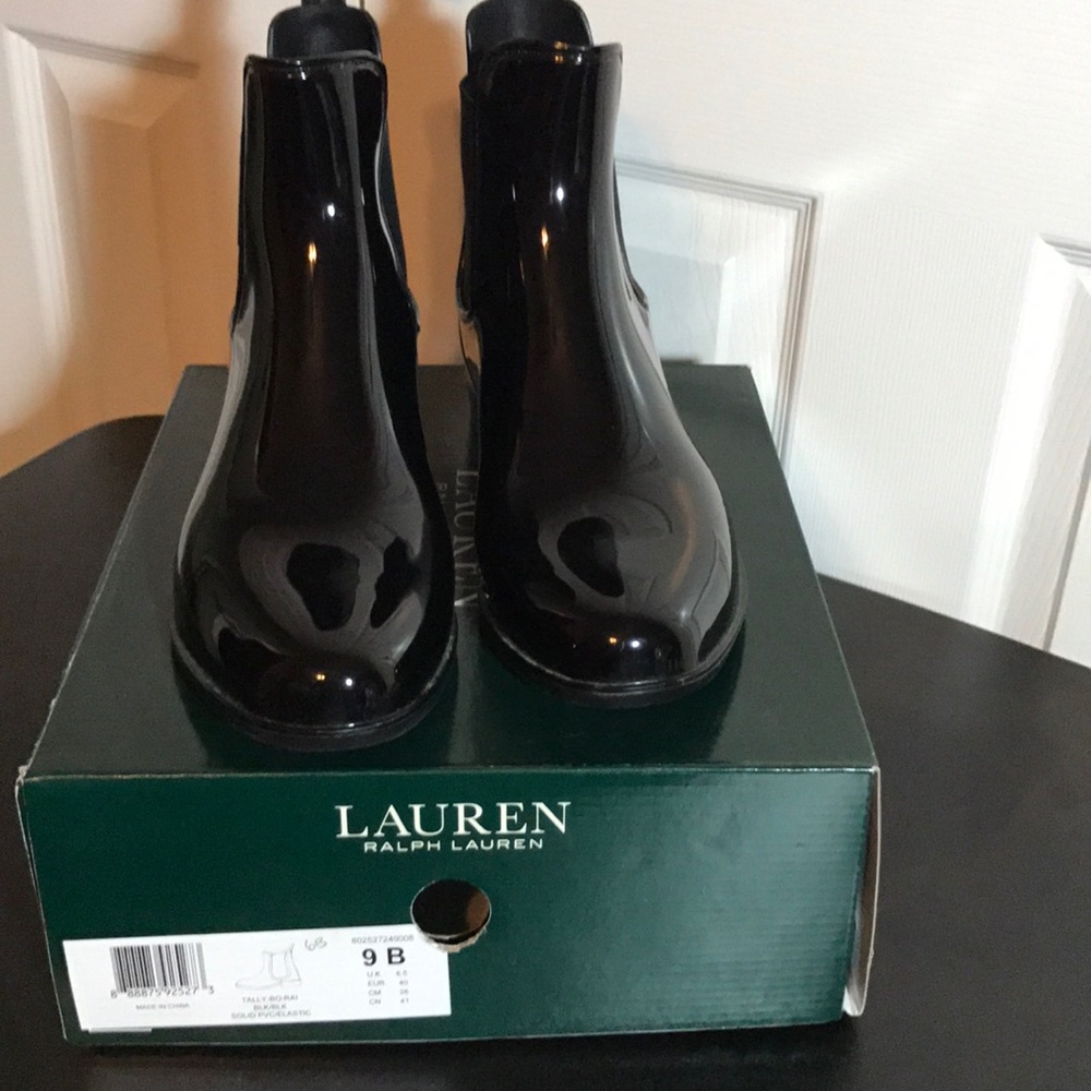 Like new Lauren rain boots size 9B